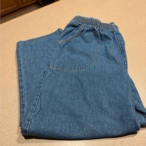 Blair Women's Relaxed Blue Capri Jeans